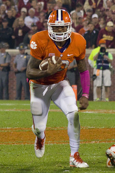 Tajh_Boyd_running_against_Florida_State_(cropped)